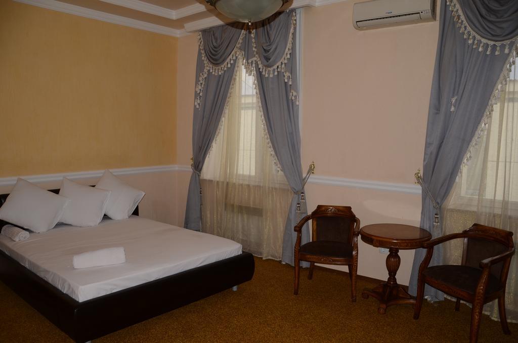 Saryarka Hotel Astana Rum bild